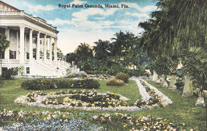 Postal de la fachada lateral y jardines del Hotel Royal Palm (1912).  