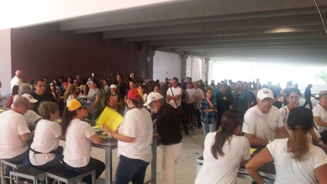 #16j | Venezolanos en #Doral en  las Puertas de los Centros Soberanos